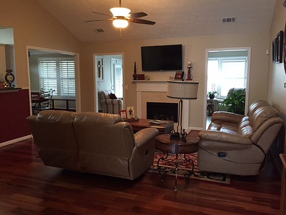 Living_family room