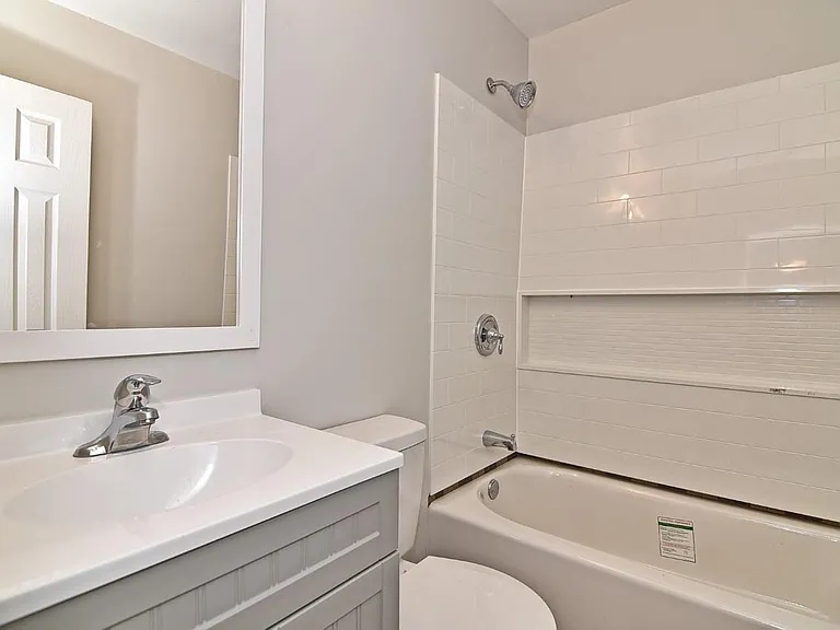 2520 E Jefferson St #A — Photo 22