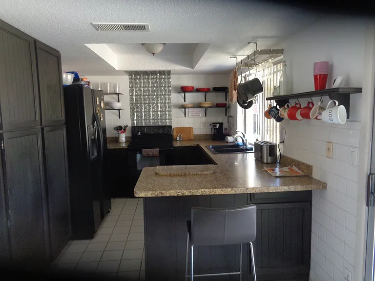 16821 N 33rd Ave — Photo 3