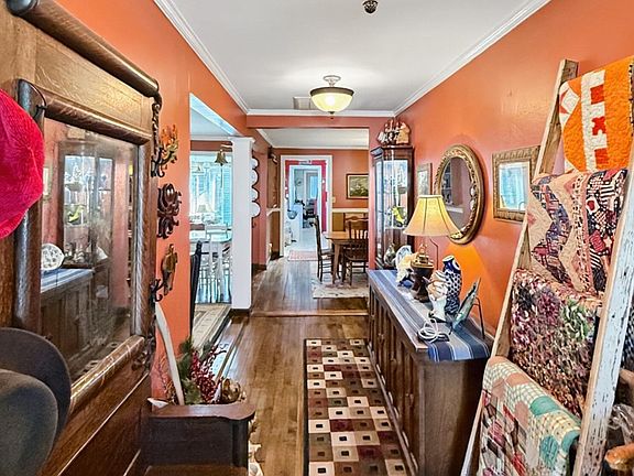 4th image of 690 E Main Street