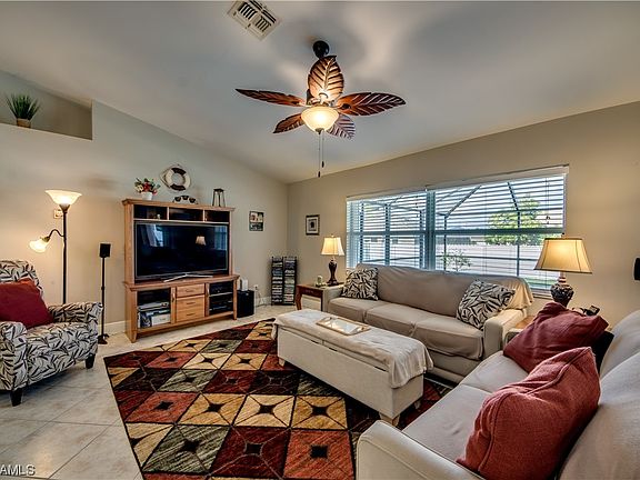 4th image of 4410 SW 8th Ct