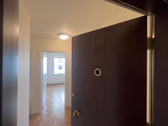 2nd image of 1330 Jones St APT 601