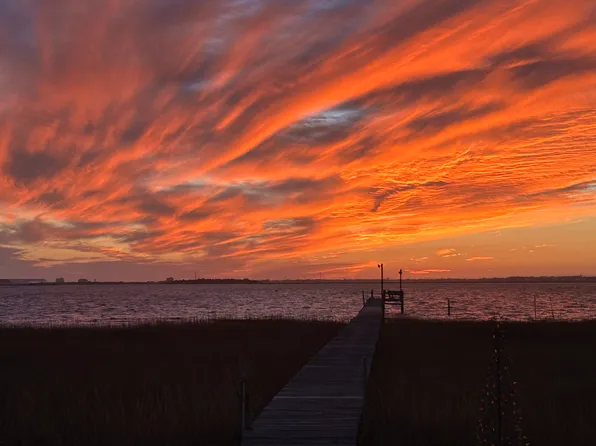 438 Austin Rd #B, Beaufort, NC 28516