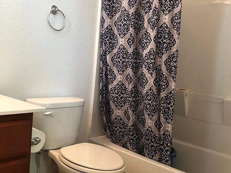 120 W Hayward Ln — Photo 13
