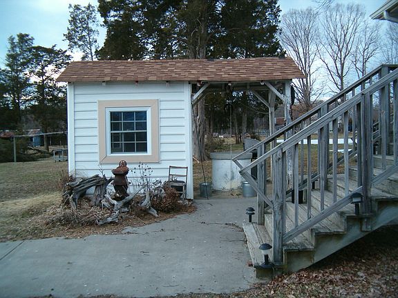5th image of 10200 Robert E Lee Dr