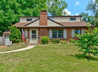 25 W Drake Ave, Saint Louis, MO
