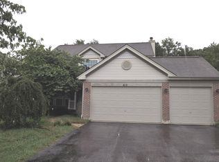 512 W Wildspring Rd, Round Lake, IL 60073