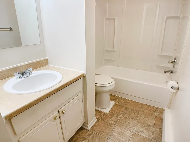 Oakwood Apartments — Photo 54