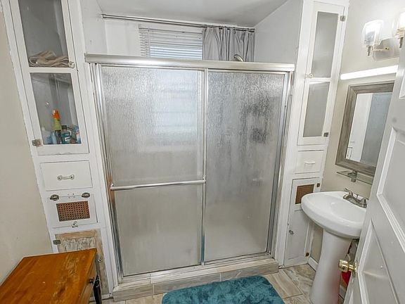 2nd image of 3028 Eagle St