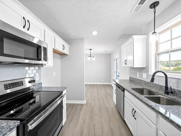 829 Southside Rd — Photo 14