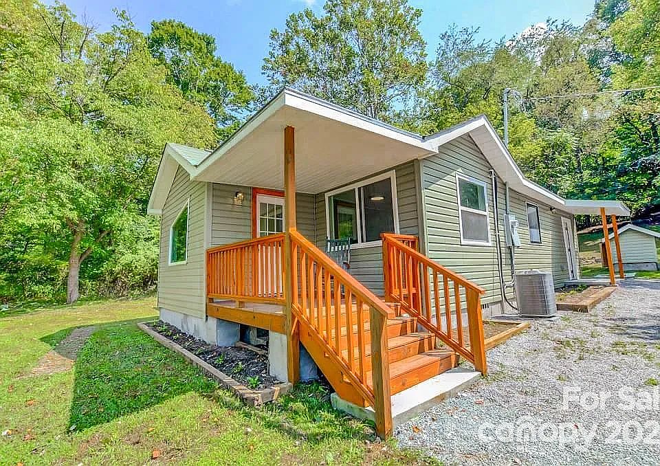1st image of 650 Old Lytle Cove Rd