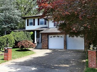 23 Holyoke Rd, Wayne, NJ 07470