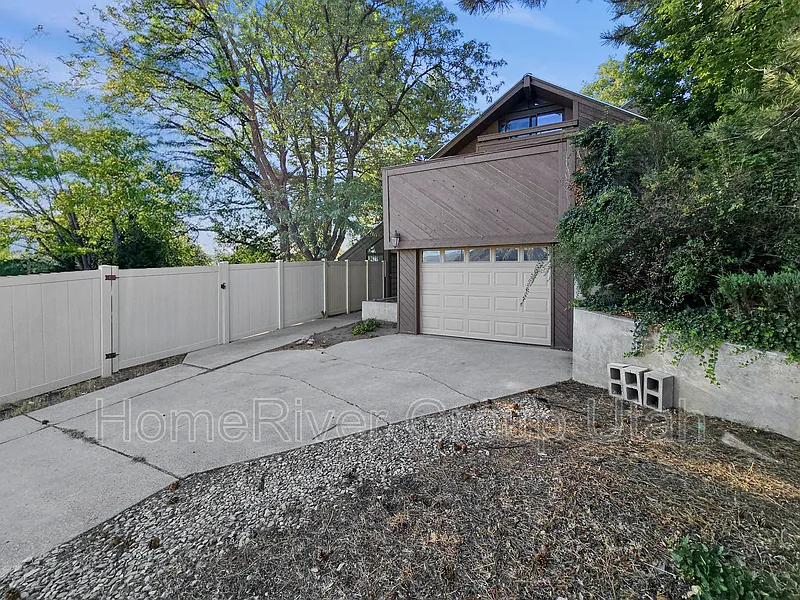 1 bed, 1.0 bath, 1000 sqft, $1,560 — Photo 3