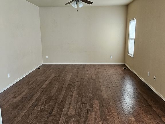 3rd image of 8444 Vanderwood Rd
