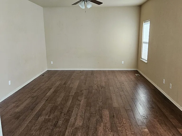 8444 Vanderwood Rd — Photo 3