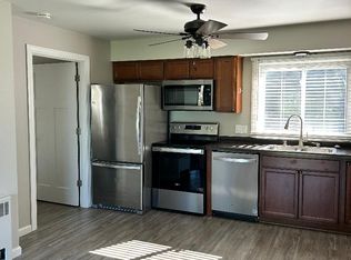 2129 Hazel St UNIT B, Oshkosh, WI 54901