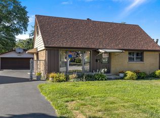 8944 Fairlane Dr, Bridgeview, IL