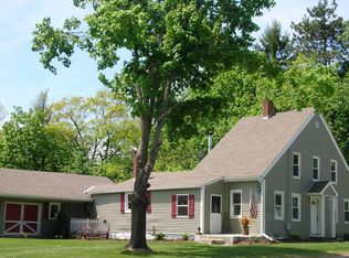 5 Gardner Rd, Hubbardston, MA 01452