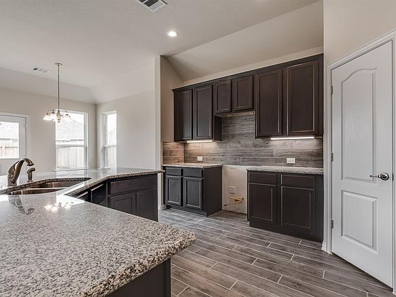 3rd image of 8454 Sunset Isles Dr