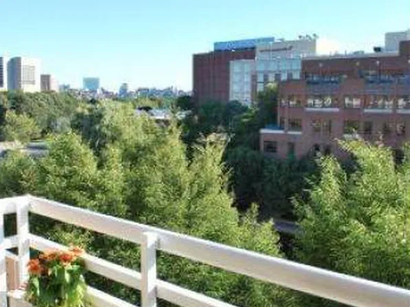 4 Canal Park APT 508, Cambridge, MA 02141