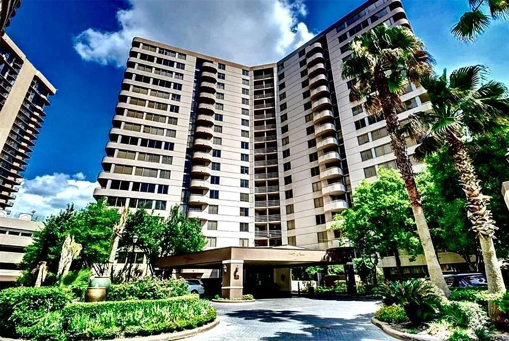 1 bed, 1.0 bath, 794 sqft, $1,600 — Photo 1