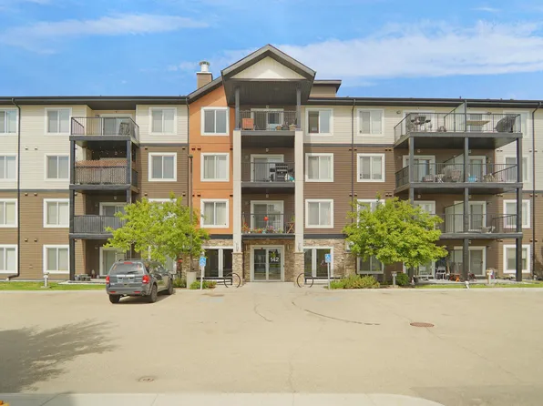 142 Ebbers Blvd NW #202, Edmonton, AB T5Y 3W2