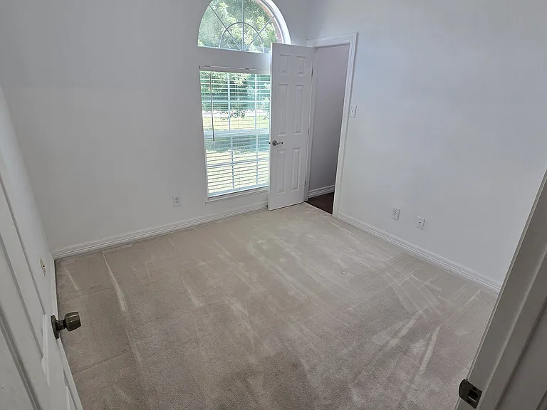 414 Manor Ave — Photo 20