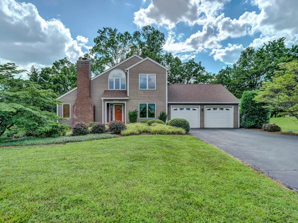 6530 Trevilian Rd, Roanoke, VA 24019