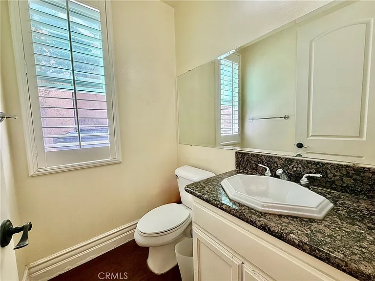 203 S 3rd Ave #B — Photo 5