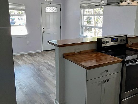 Apt A (kitchen area to living area)