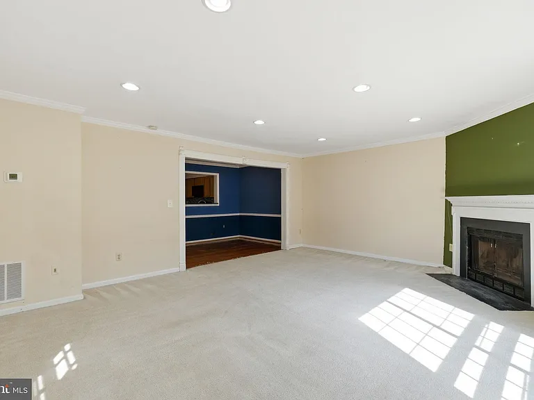 6012 Crown Royal Cir — Photo 11
