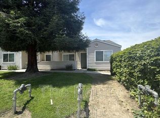 407 N Park St, Visalia, CA 93291