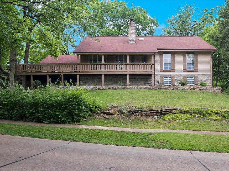 1st image of 710 Carman Woods Dr