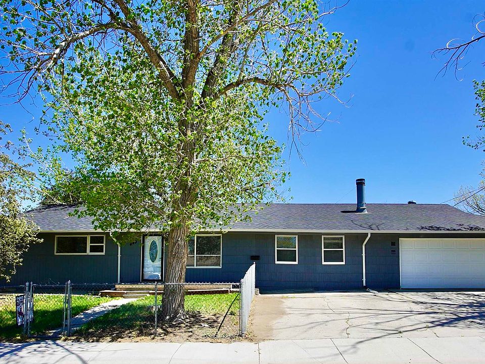 1st image of 449 Pineview Place
