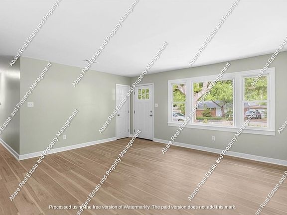 5th image of 941 Beverly Dr