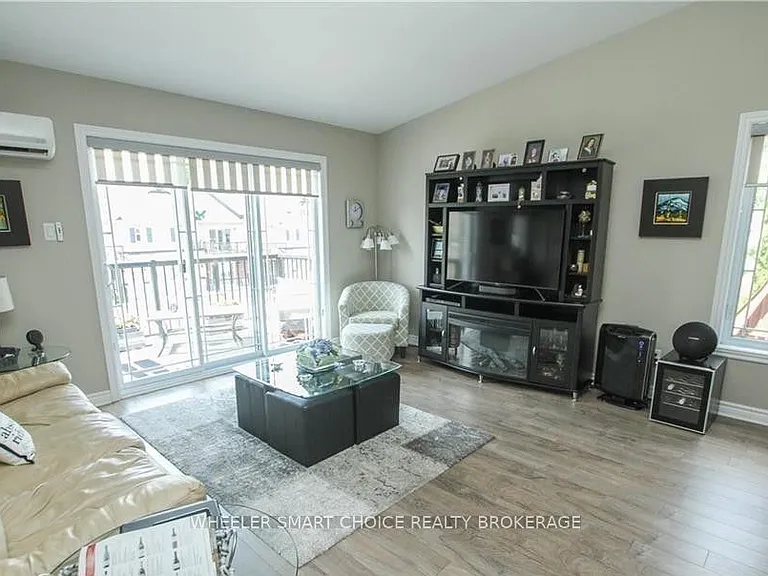 226 1st St W #214 — Photo 3