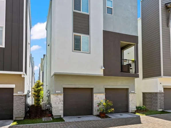 200 Log Pond Ln, Sacramento, CA 95818