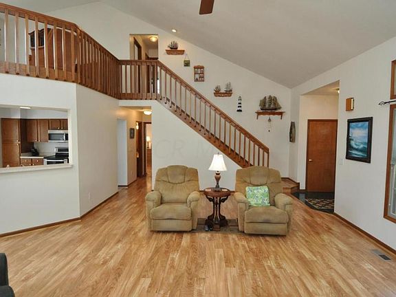 2nd image of 507 Scioto Meadows Blvd