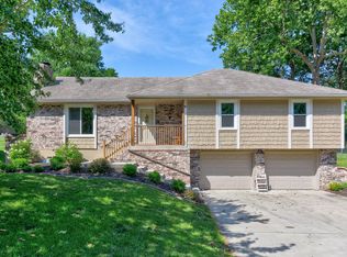 1113 SW 22nd St, Blue Springs, MO 64015