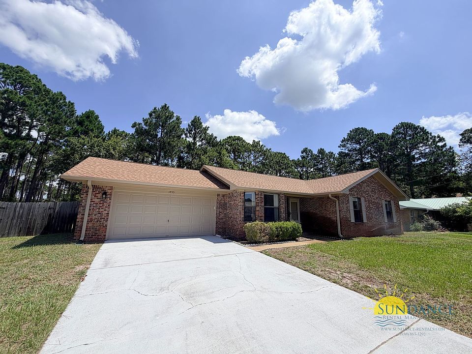 1st image of 1055 Quail Hollow Dr