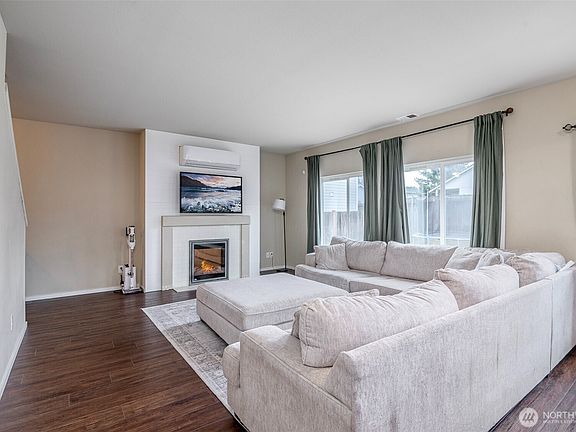 5th image of 16402 45th Avenue E