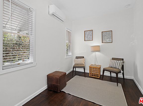 5th image of 249 Columbia Pl #251