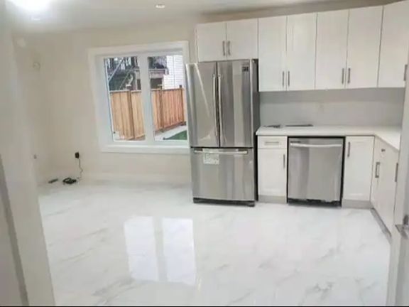 2nd image of 3437 Turner St #8