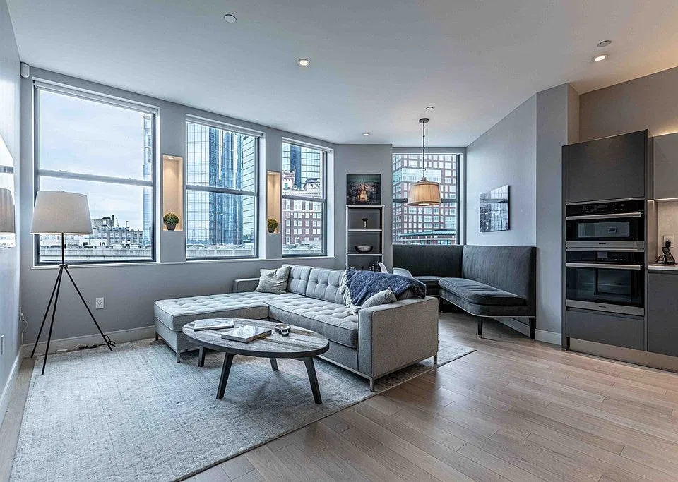285 Columbus Ave #803