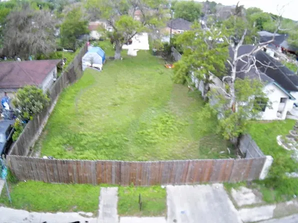 1792 La Posada Dr, Brownsville, TX 78521