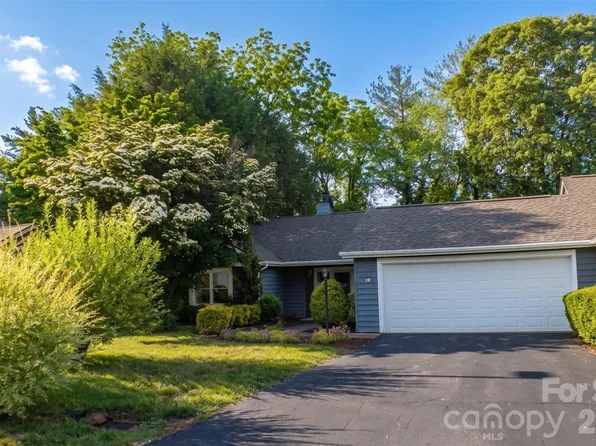 10 Laurel Place Dr, Asheville, NC 28803