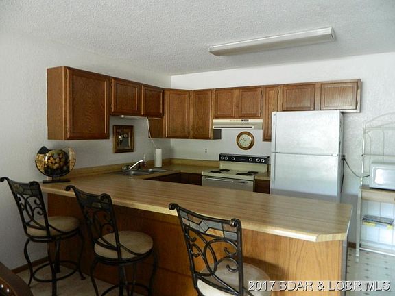 2nd image of 21 Southwood Shores Pl Unit 1B