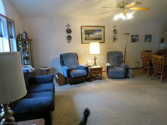 3rd image of 36 Carriage Ln