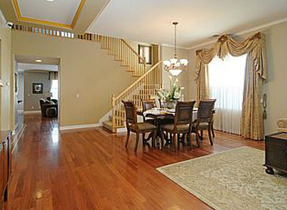 2nd image of 3037 Oliver Dr