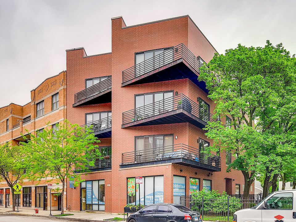 1st image of 2028 W Belmont Ave APT 3W